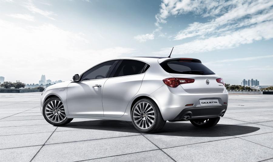  Alfa Romeo Giulietta 2016 года  (фото 2 из 4)